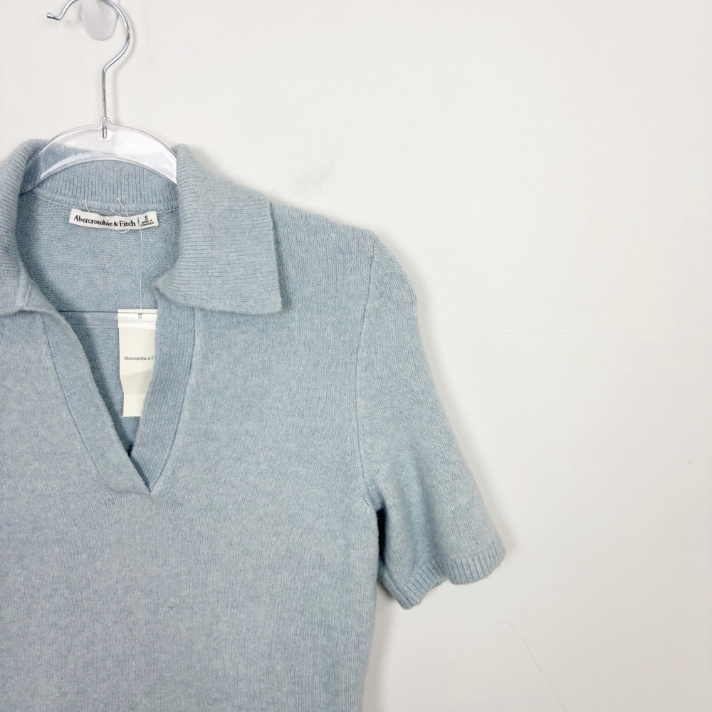 Abercrombie Notch-Neck Sweater Tee Light Blue Size Small - Picture 3 of 8